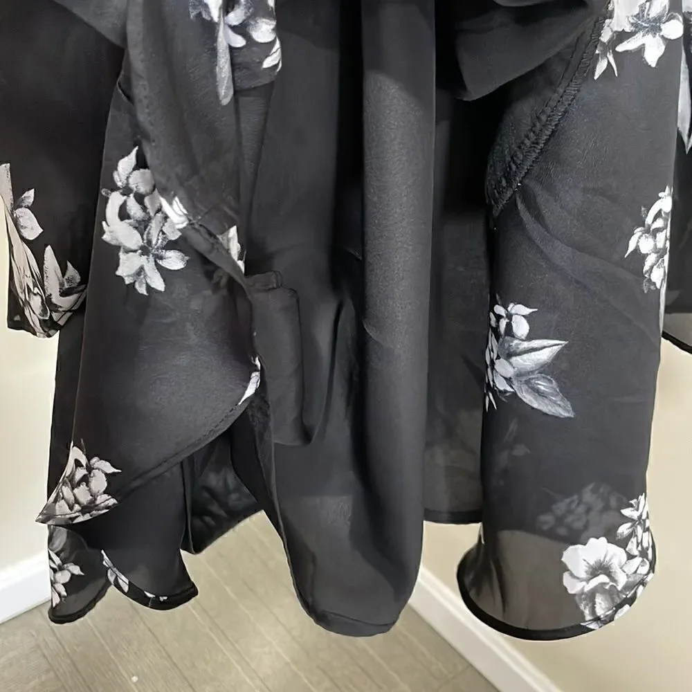 NWOT White House Black Market Floral Dress.  Size 6 S small